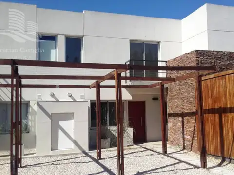 Casa en Alquiler de 3 dormitorios