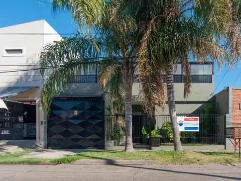 VENTA CASA 4 AMBIENTES HURLINGHAM QUINCHO