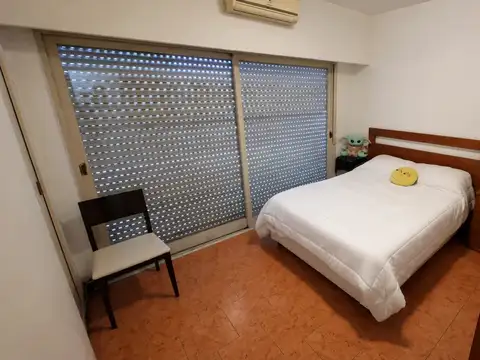 DEPARTAMENTO 3 AMBIENTES AL FRENTE C/COCHERA CUBIERTA