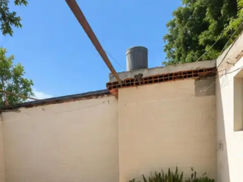 Venta terreno/casa gran potencial excelente ubicación en Lujan