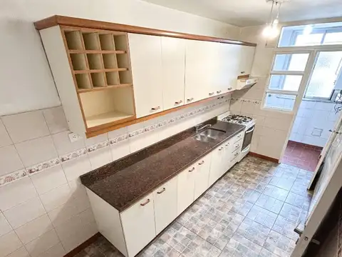 Directorio 1700, Piso 7