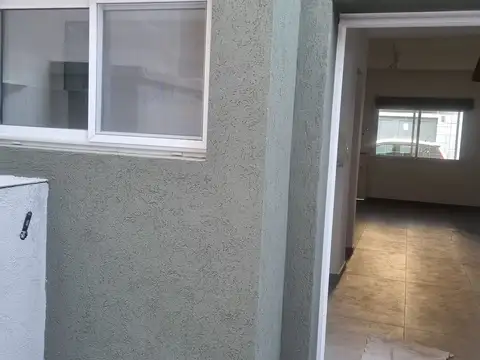 Depto Tipo Casa 4 ambientes con 2 baños