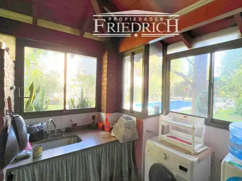 Casa en Venta con 4 cocheras