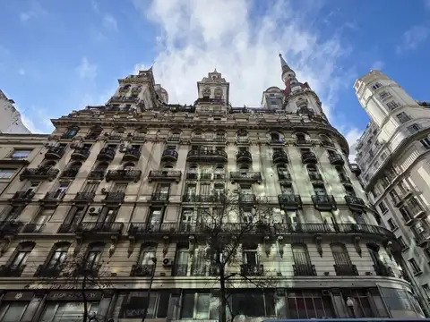 Venta Departamento 4 ambientes semipiso para Oficinas APTO CRÉDITO microcentro C