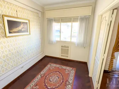 Departamento 6 ambientes con 2 baños