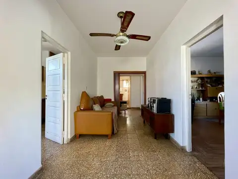 Depto Tipo Casa 4 ambientes con 2 baños