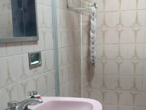 Depto Tipo Casa en Venta 40 años