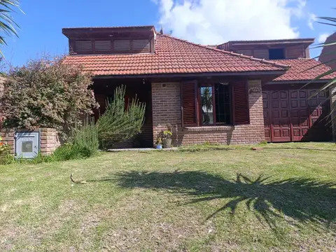 Venta casa  5 amb con parque en Santa Clara