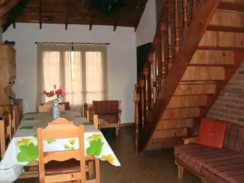 Casa 5 ambientes con 2 baños