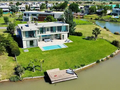 Casa en Venta en Terralagos, Canning