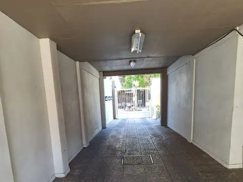 Cochera - Alquiler - Argentina, Morón - Alem 827
