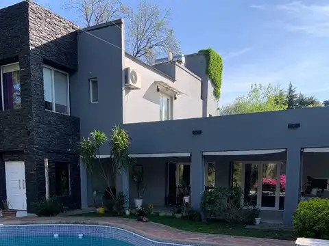 Casa 6 ambientes con 3 baños