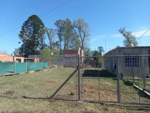 Terreno en Venta en Cruce Castelar, USD 19.500