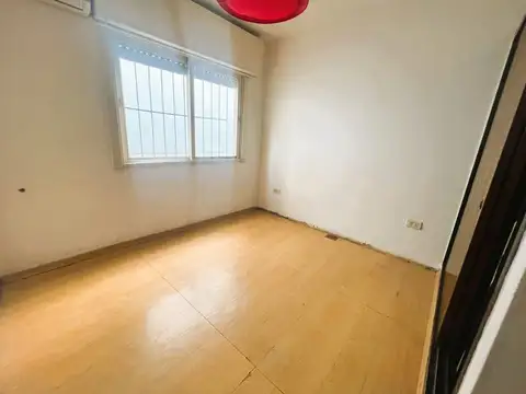 Depto Tipo Casa en Alquiler con 1 cocheras