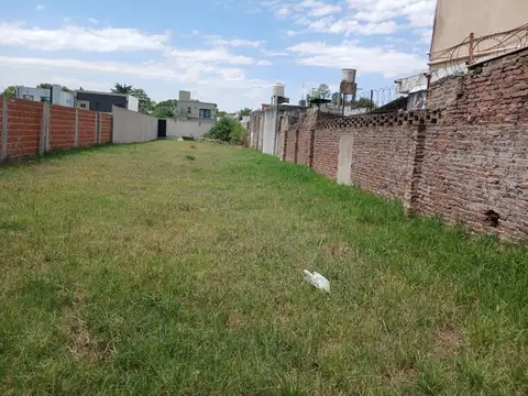 MUY BUEN LOTE  SOBRE ESTRADA CON LINDISIMO ENTORNO 10 X 50