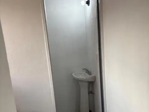 Local en Alquiler en Jose Marmol, $ 200.000