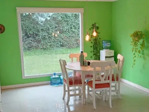 Casa 5 ambientes con 4 baños