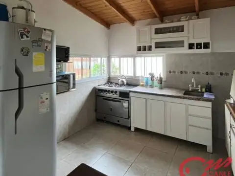 Casa en Venta con 2 cocheras