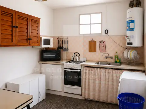 Casa 5 ambientes con 2 baños