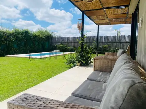 Venta casa barrio privado maipu con pileta