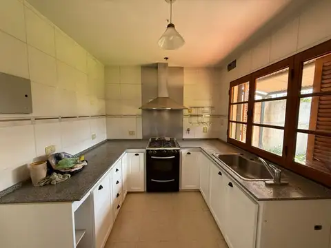 Areco - Alquiler casa 2 hab jardin cochera