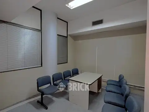 Local en Alquiler en Centro, USD 4.000