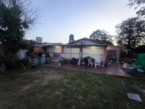 VENTA CASA 5 AMB PILETA Y QUINCHO EN VILLA DE MAYO