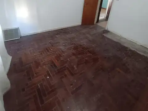 Casa en Venta de 4 amb, con cochera y parque