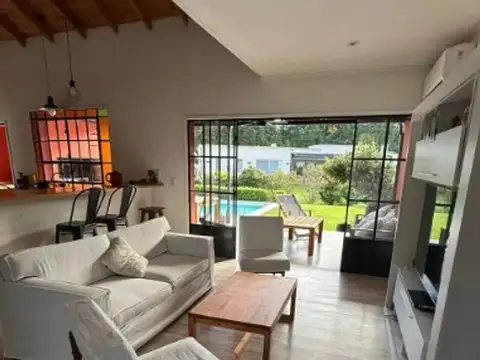 Casa en Alquiler de 3 dormitorios