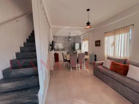 DUPLEX EN PINAMAR - ALQUILER POR TEMPORADA - JASON 1502