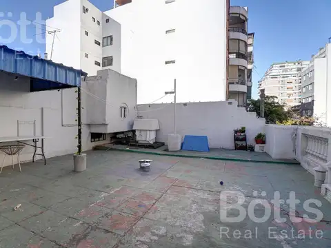 Venta PH Monoambiente con Terraza Propia de 52 m²