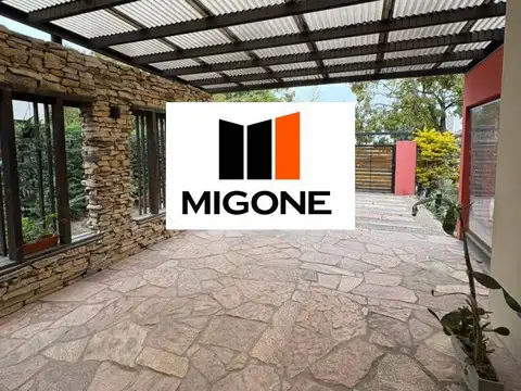 Casa en Venta con 3 cocheras