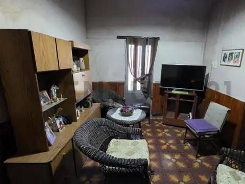 Casa 4 ambientes con 1 baño