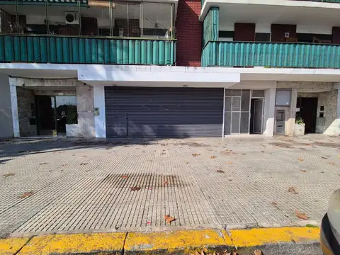 Local en Venta en Versalles, USD 350.000