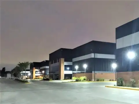 Excelente predio logístico multi inquilino ubicado en el corazón de la localidad de Munro.