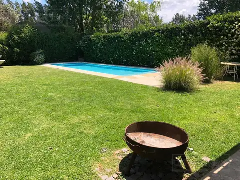 Casa en Alquiler de verano - Disponible del 31 de Diciembre 31 de Enero - Santa Barbara - Bancalari