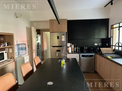 Casa en Alquiler Temporal con 2 cocheras