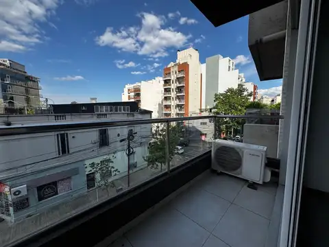 ALQUILER MONOAMBIENTE C/BALCON EN VILLA DEL PARQUE