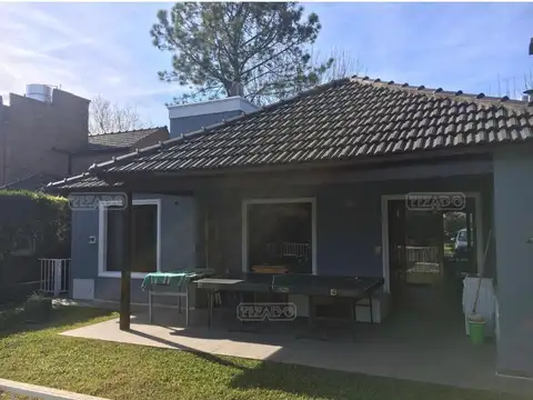 Casa Chalet  en Venta en Banco Provincia, Francisco Álvarez, Moreno