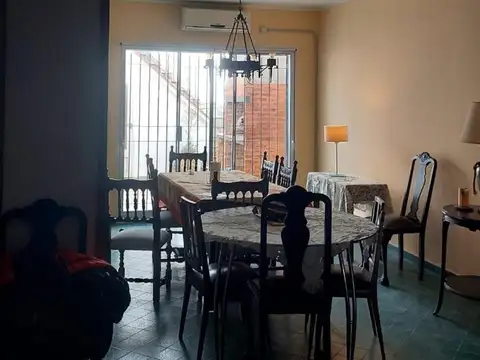 Casa 4 ambientes con 4 baños