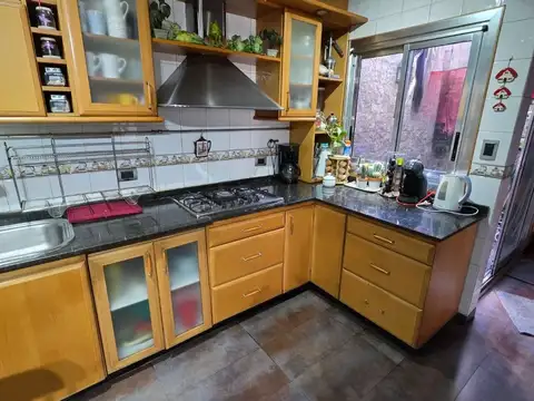 Casa 5 ambientes con 3 baños