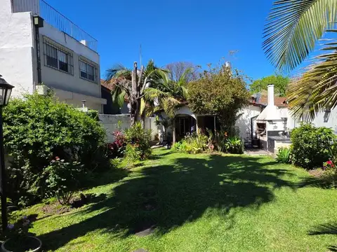 MARTINEZ CASA VENTA 5 AMB COCHERA Y JARDIN