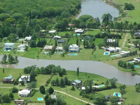 Terreno en Venta en Oliveros, USD 25.000