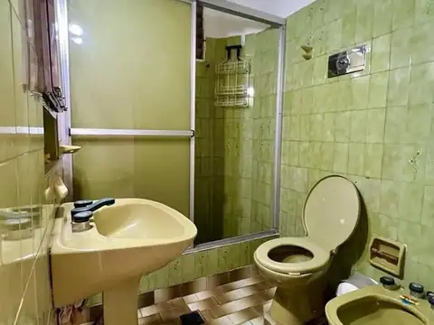 VENTA CASA 5 AMBIENTES JARDIN GARAGE QUINCHO