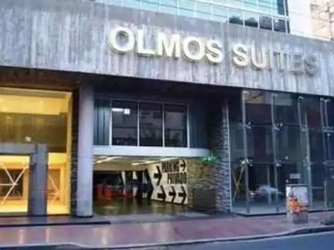 VENTA AMPLIA COCHERA PLENO CENTRO - OLMOS SUITE