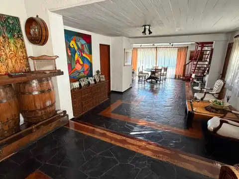 VENTA CASA MASCHWITZ COUNTRY CLUB PILETA