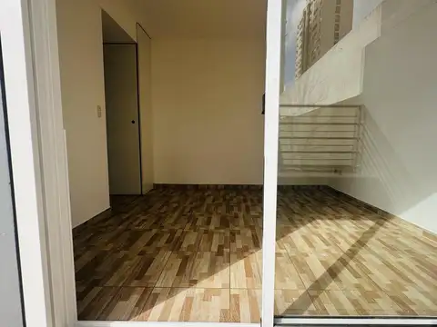 Departamento en Alquiler en Coghlan, $ 800.000