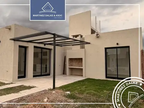 Casa 3 ambientes con 1 baño