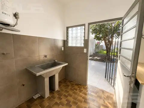 Casa en Alquiler con 1 cochera