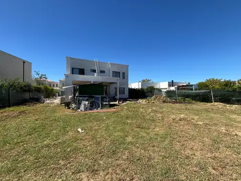 Casa en Venta en El Cantón - Barrio Puerto, USD 260.000